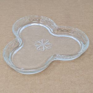 Avon Glass Clover Shaped Trinket Candy Dish Vanity Tray 5.75 Inch Ashtray